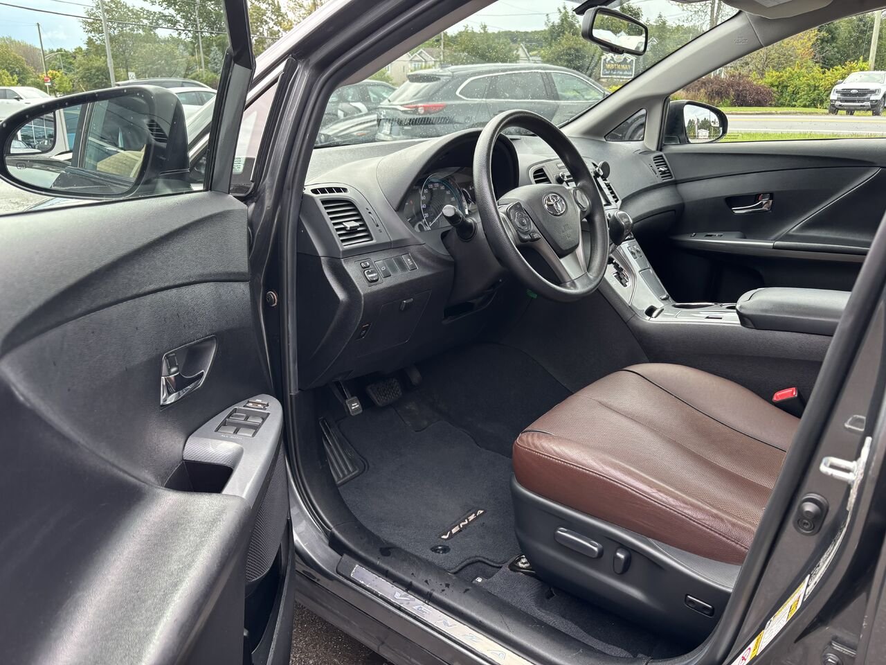 Toyota Venza Familiale V6 4 portes à traction intégrale 2016 Gris Montmagny - photo #18