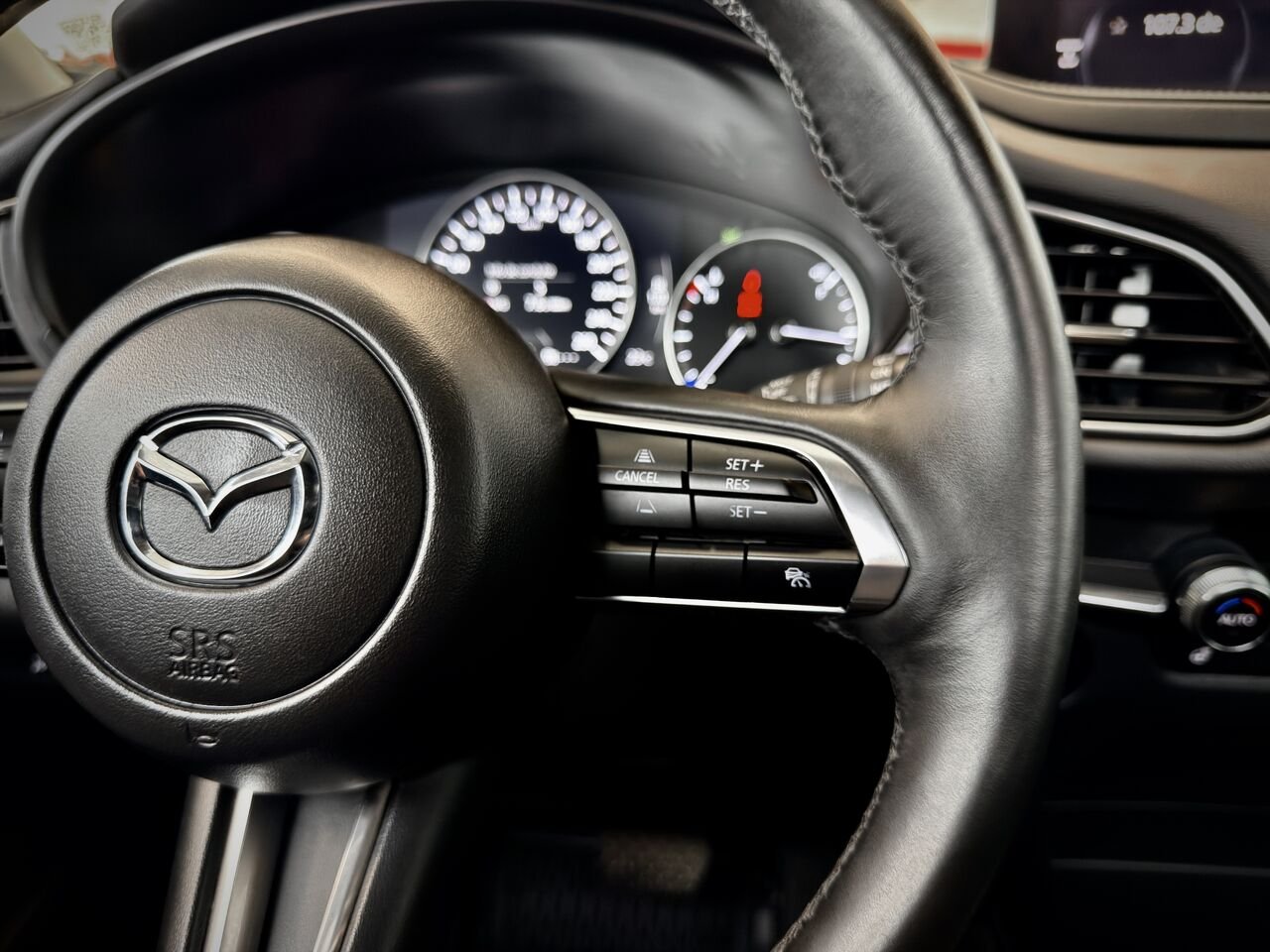2024 Mazda CX-30 Grey Notre-Dame-des-Prairies - photo #24