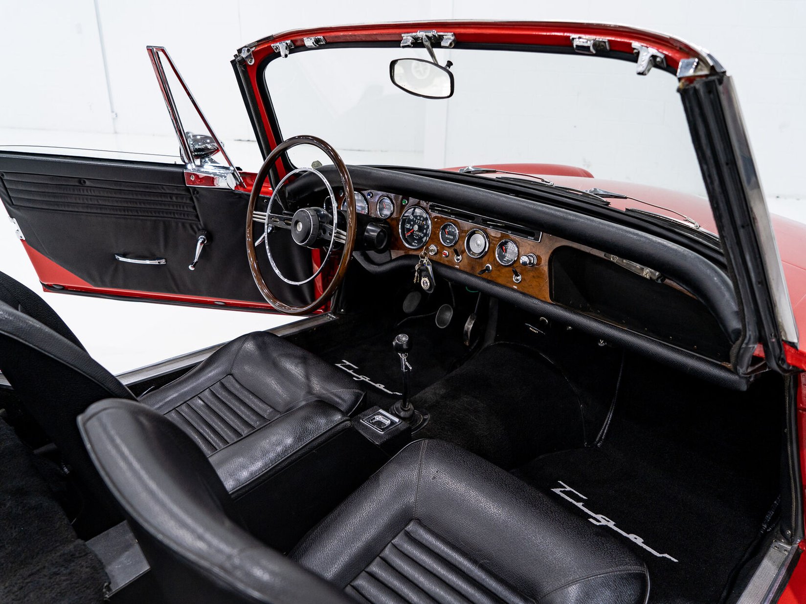 Sunbeam Tiger Unrestored with single repaint **PRIX EN USD** 1967 Rouge Montréal - photo #60