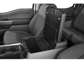 Ford Super Duty F-350 à roues arrière jumelées XLT