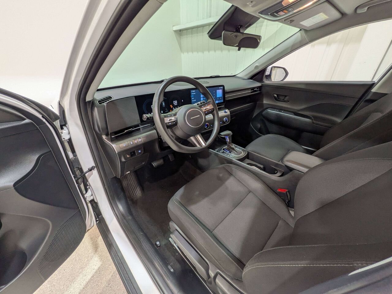 Hyundai Kona 2.0L Essential FWD 2024 Blanc Val-David - photo #9
