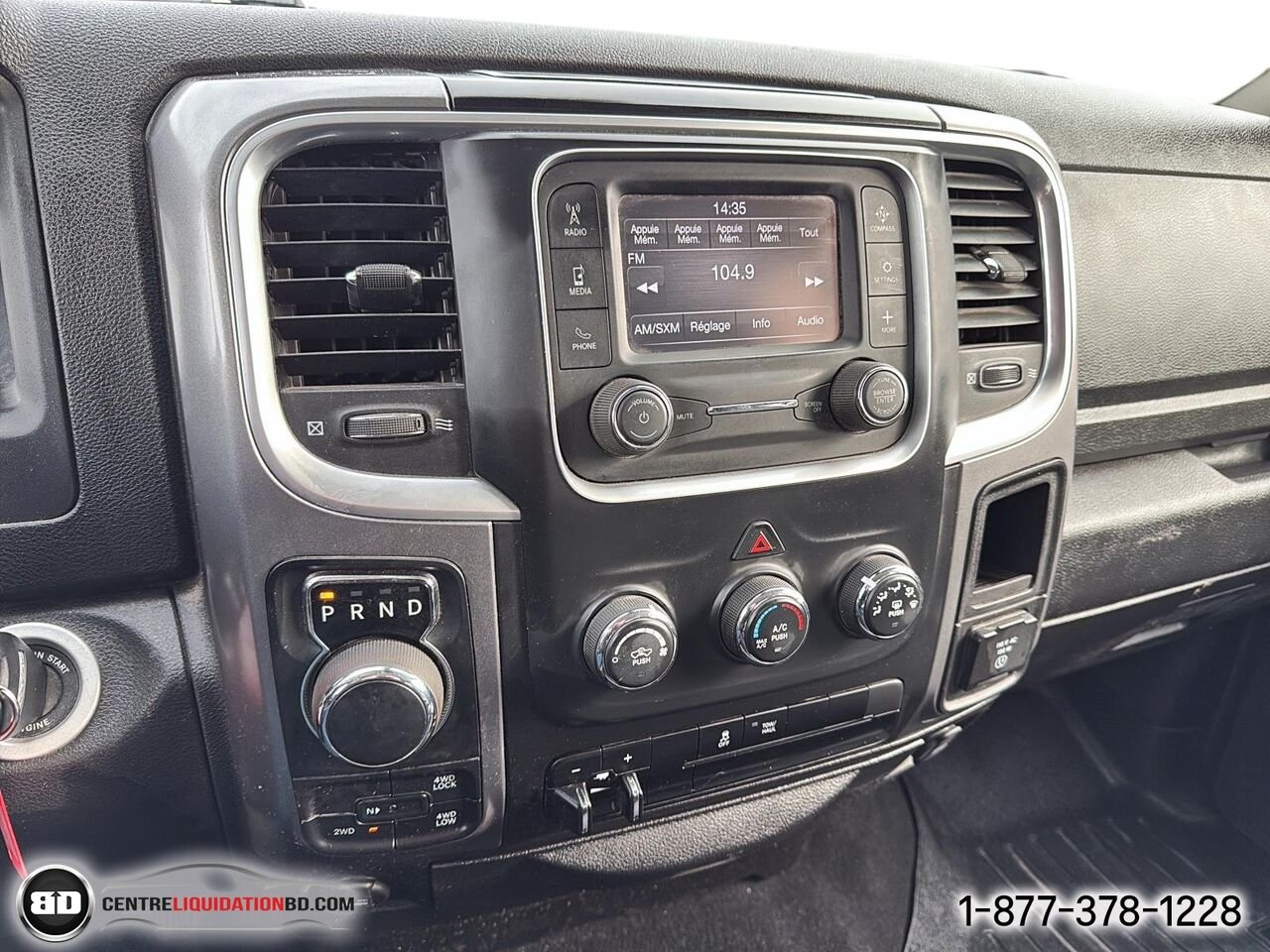 Ram 1500 Classic SLT V6 3.6L CREW CAB BOÎTE 5.5P | BD0130 2023 Blanc Granby - photo #20