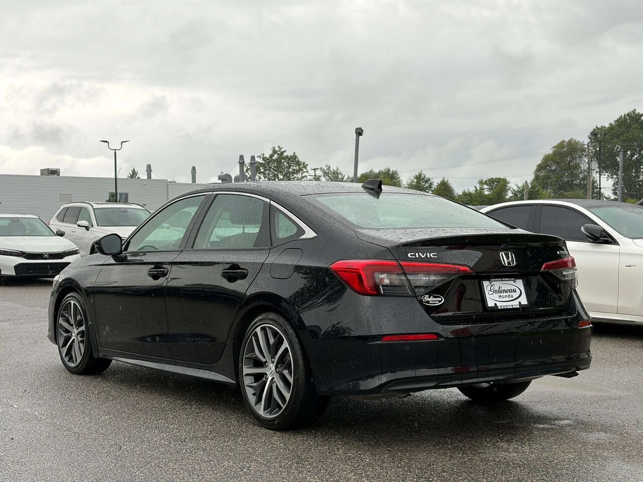 Honda Civic Touring 2023 Noir Gatineau - photo #3