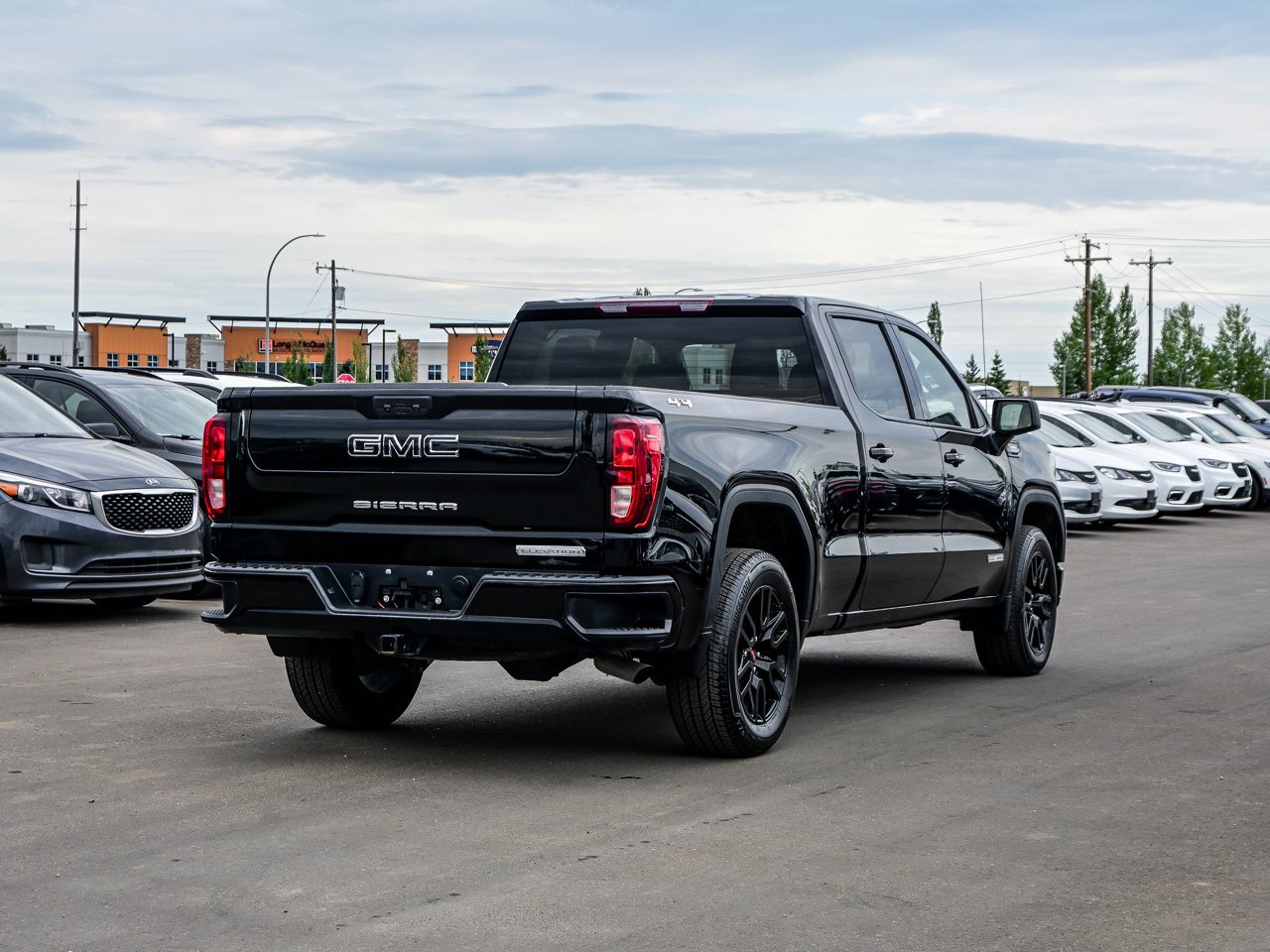 2024 GMC Sierra 1500 4WD Crew Cab 147 Elevation Black Sherwood Park - photo #13