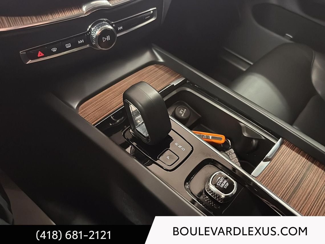 Volvo XC60 19370A | Recharge Plus Dark 2023 Noir Québec - photo #19