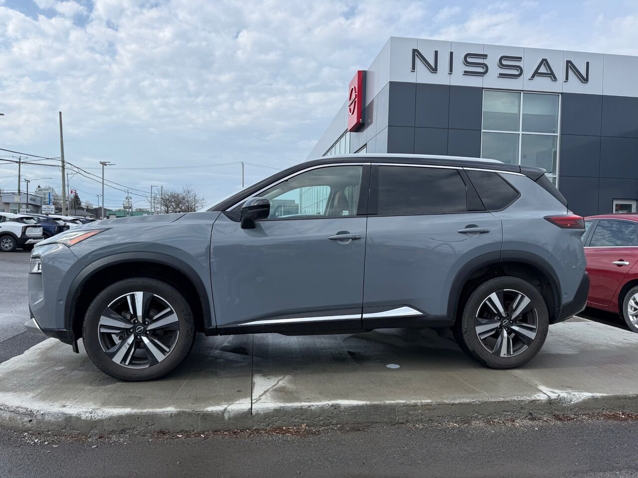 Nissan Rogue PLATINUM | COULEUR WOW!!!🔥 2023 Gris Châteauguay - photo #1