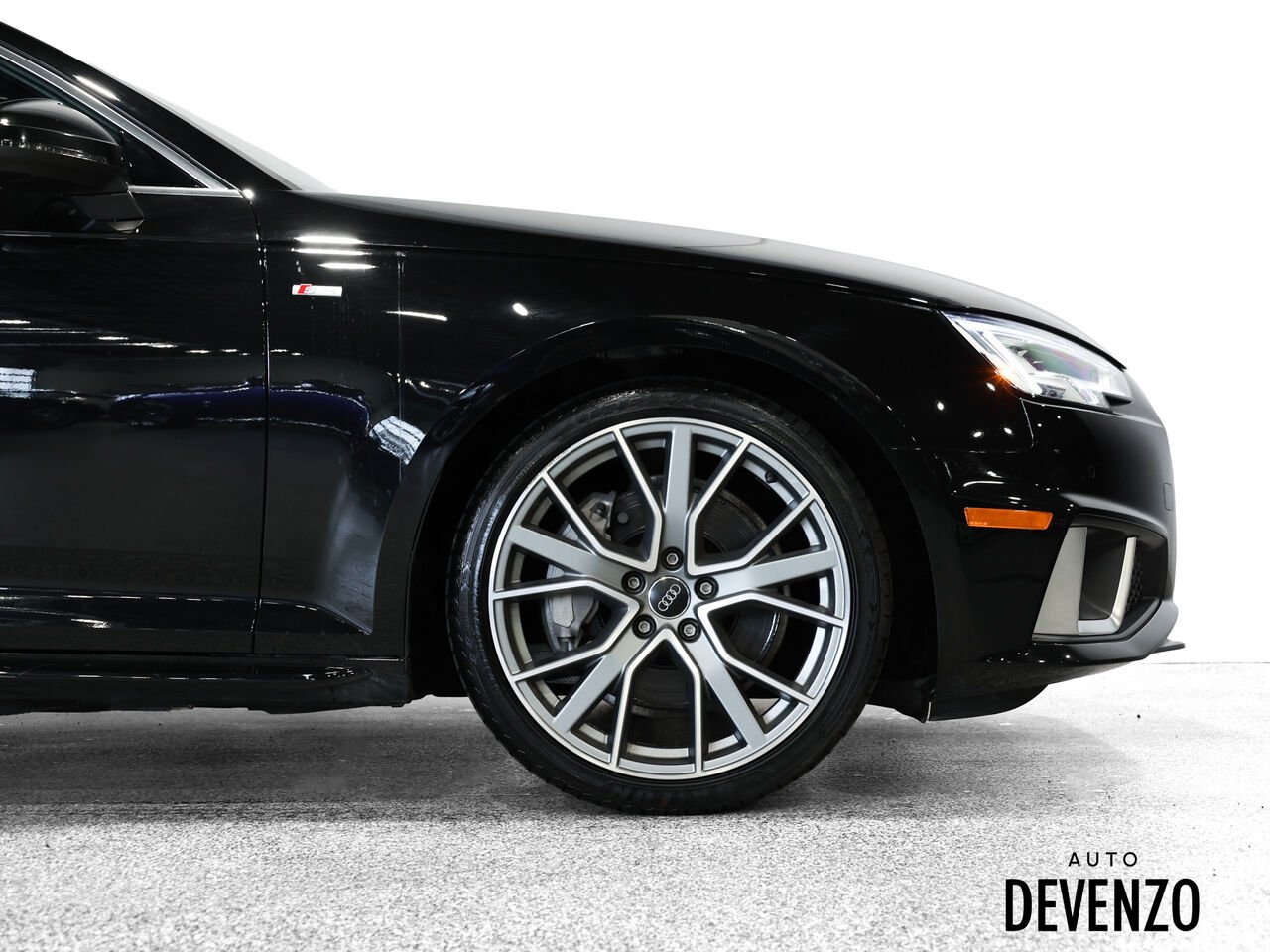 2019 Audi berline A4 Black Saint-Eustache - photo #5