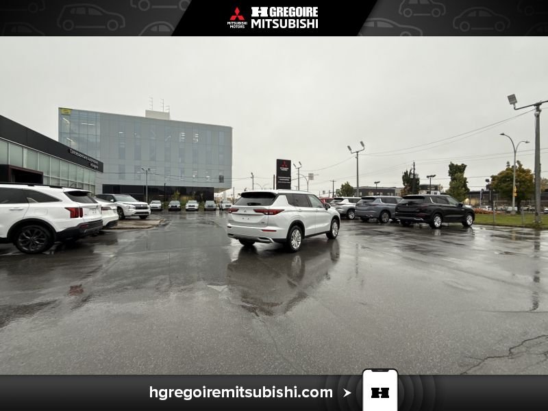 2024 Mitsubishi Outlander White Laval - photo #10