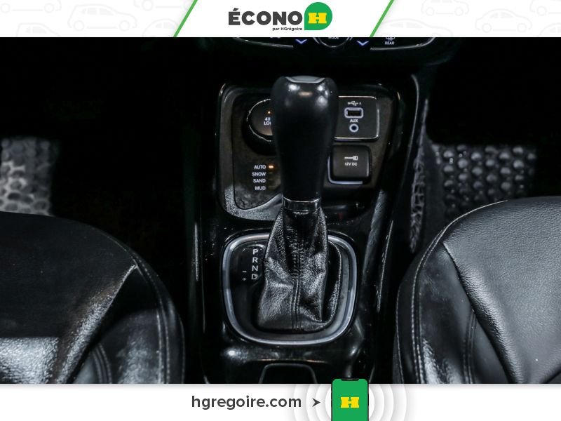Jeep Compass 726289 | ALTITUDE A/C CUIR GR ELECT MAGS 2019 Blanc Laval - photo #17