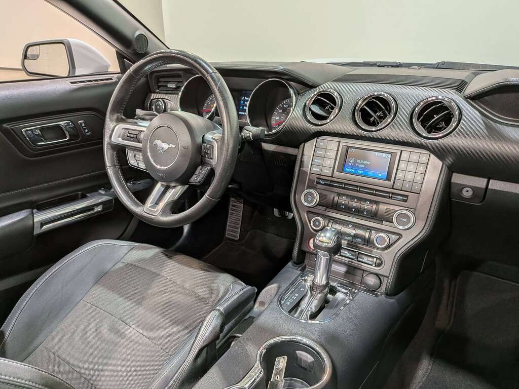 Ford Mustang 2dr Conv V6 2015 Blanc Val-David - photo #20