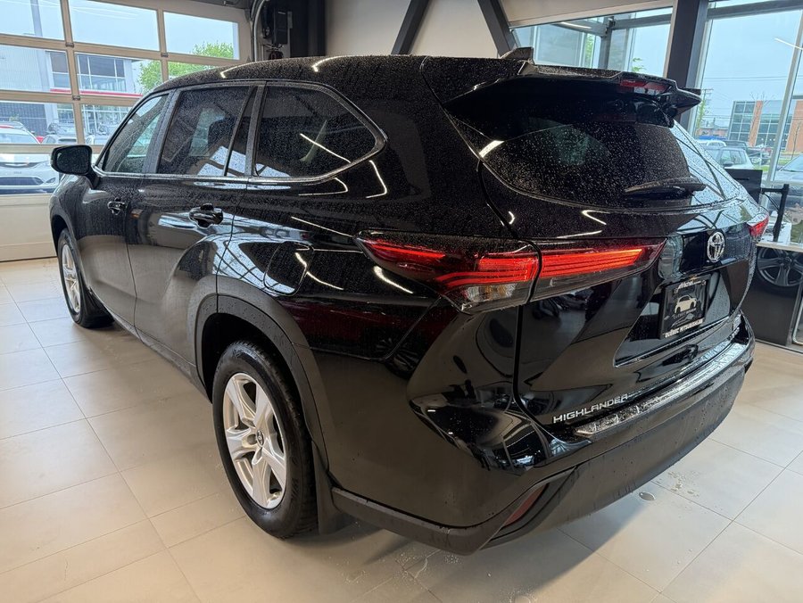 Toyota Highlander LE AWD, Siège électrique, 7 passagers 2024 Noir