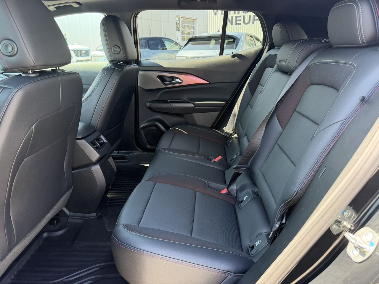 Chevrolet Equinox EV RS AWD TOIT PANORAMIQUE 2026 Noir Laval - photo #14