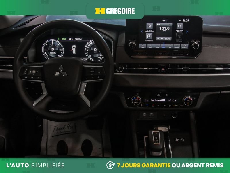 2025 Mitsubishi Outlander White Blainville - photo #26