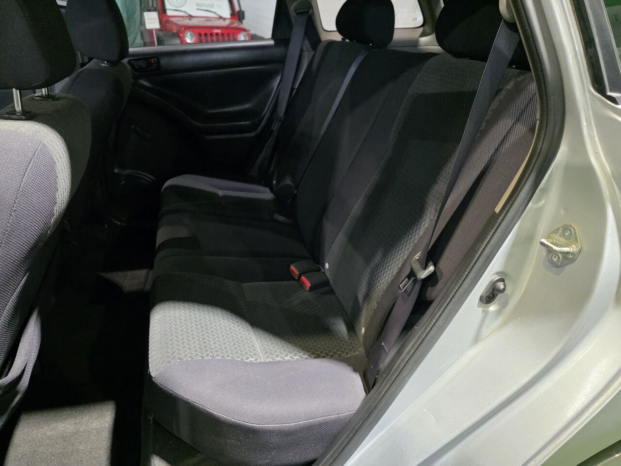 Toyota Matrix 2005 Argent Longueuil, - photo #10