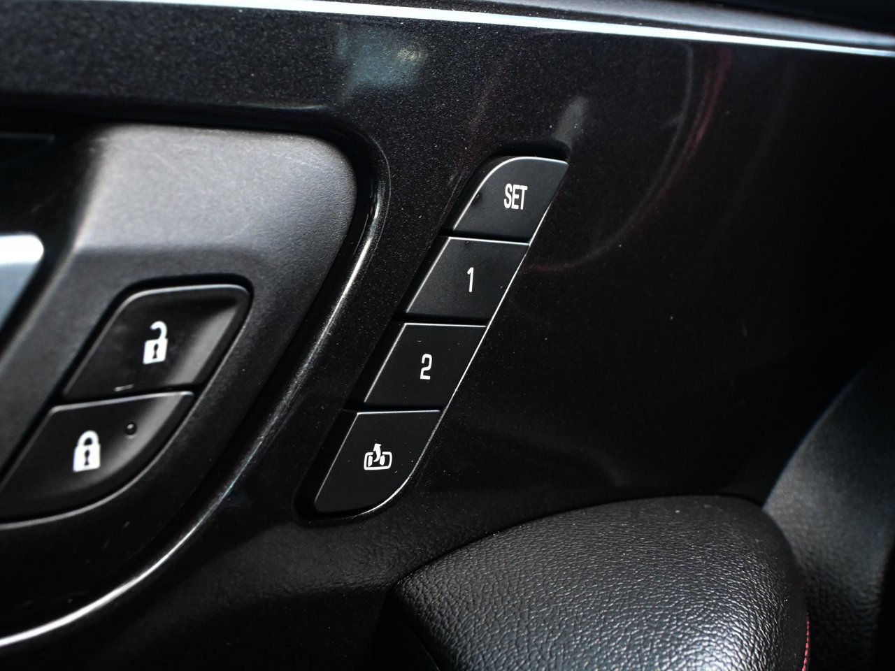 2021 Chevrolet Blazer AWD 4dr RS Grey Sherwood Park - photo #19