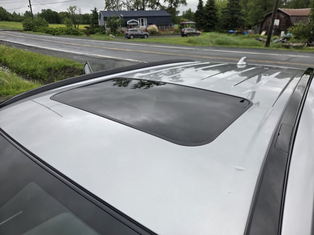 Toyota RAV4 hybride XLE TI 2023 Ciel argent métallisé Lac-Etchemin - photo #14