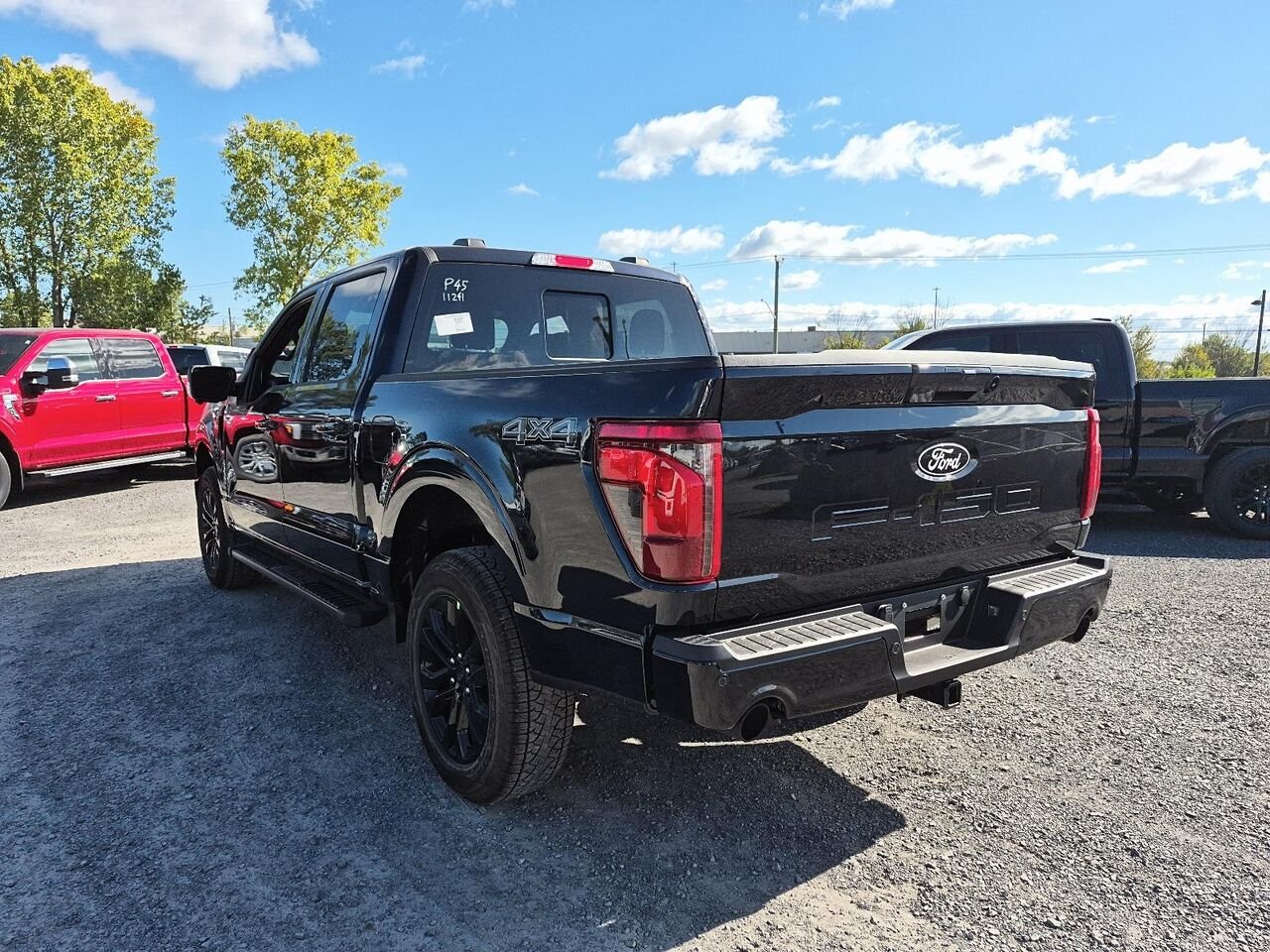 Ford F-150 2F347 | XLT cabine SuperCrew 4RM caisse de 5,5 pi 2026 Bleu antimatière métallisé Saint-Jérôme - photo #2