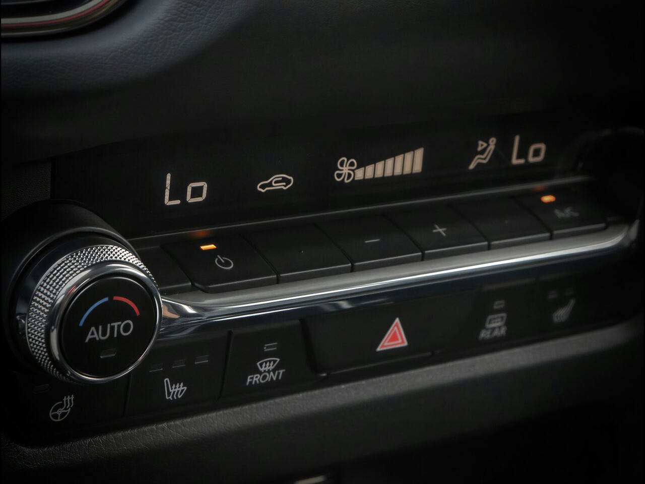 2026 MAZDA CX-30 Deep Crystal Blue Mica Notre-Dame-des-Prairies - photo #12