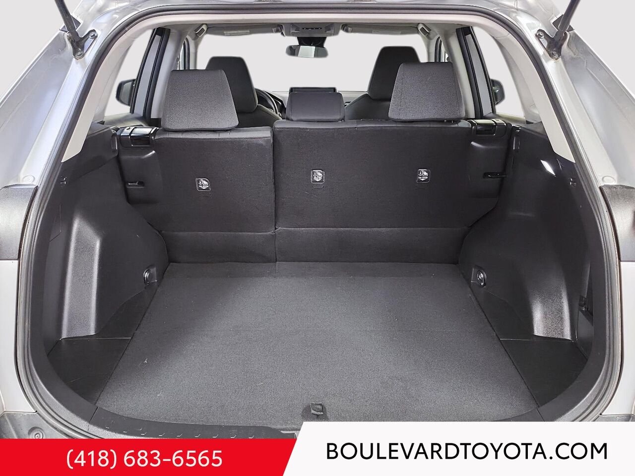 2022 Toyota RAV4 100756A-75 | LE Silver Québec - photo #17
