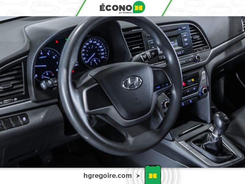 2017 Hyundai Elantra Silver Laval - photo #9