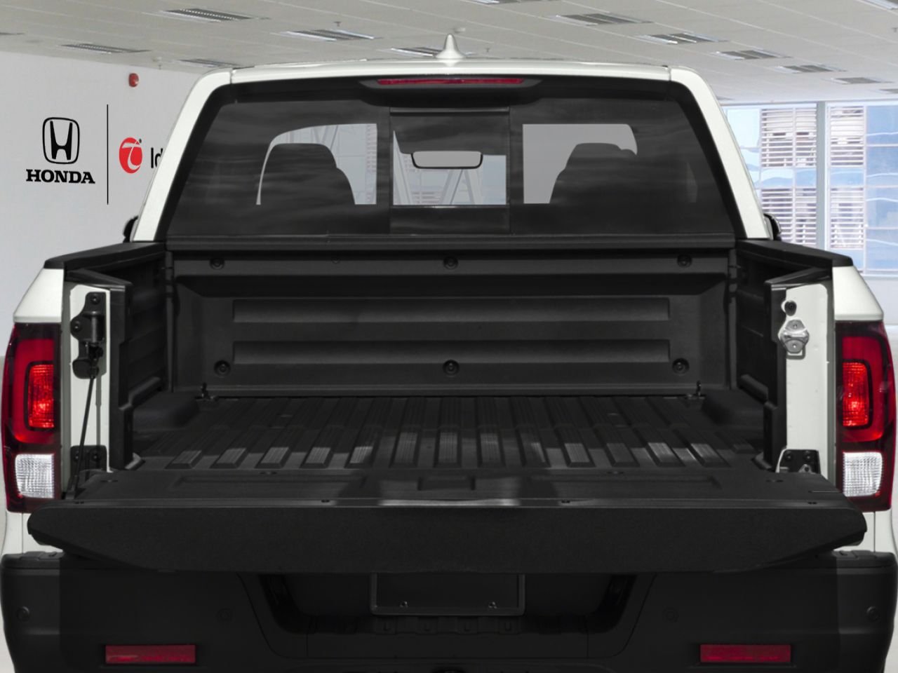 2023 Honda Ridgeline White Mississauga - photo #3