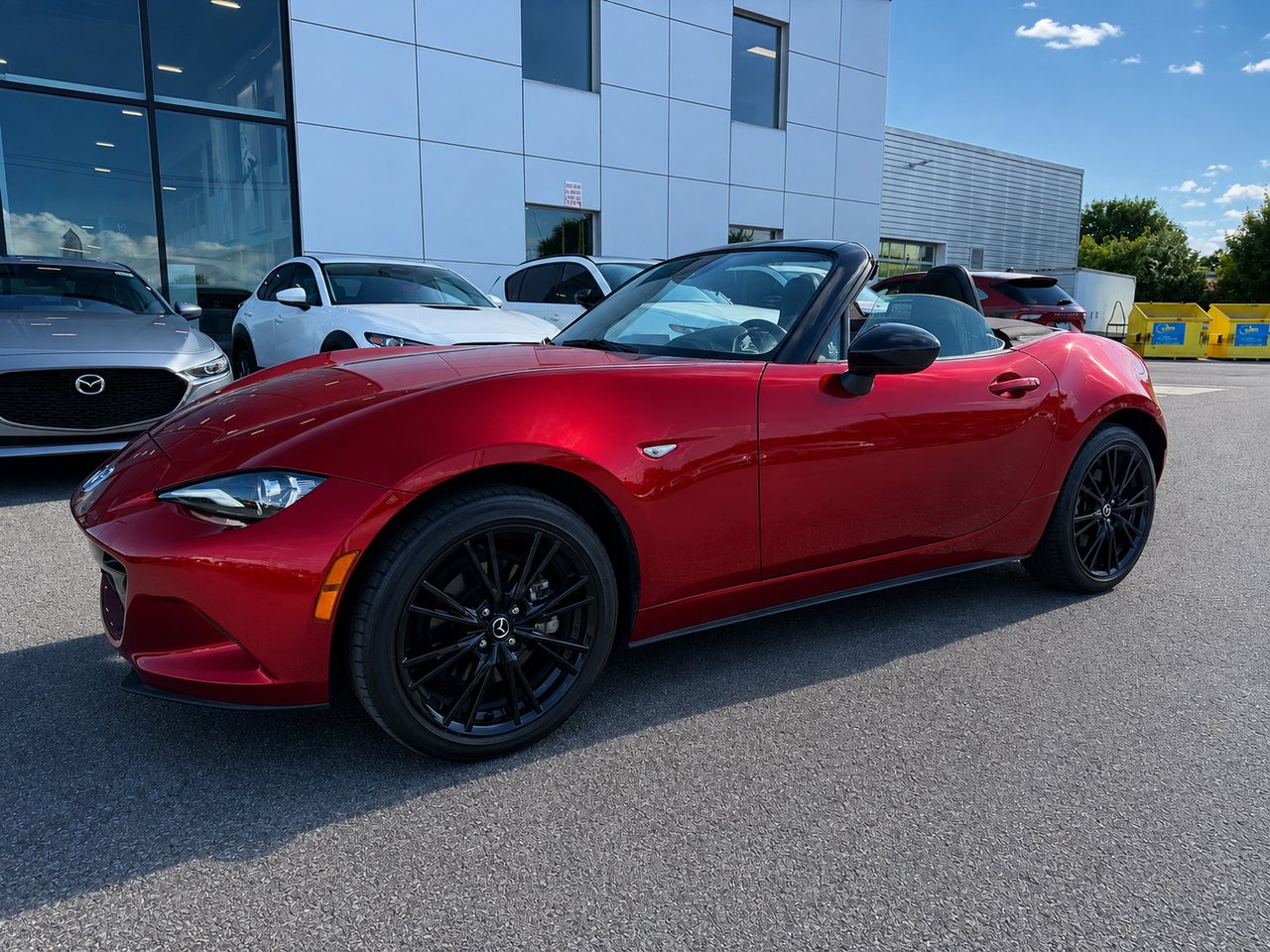 2025 Mazda MX-5 Red Châteauguay - photo #2