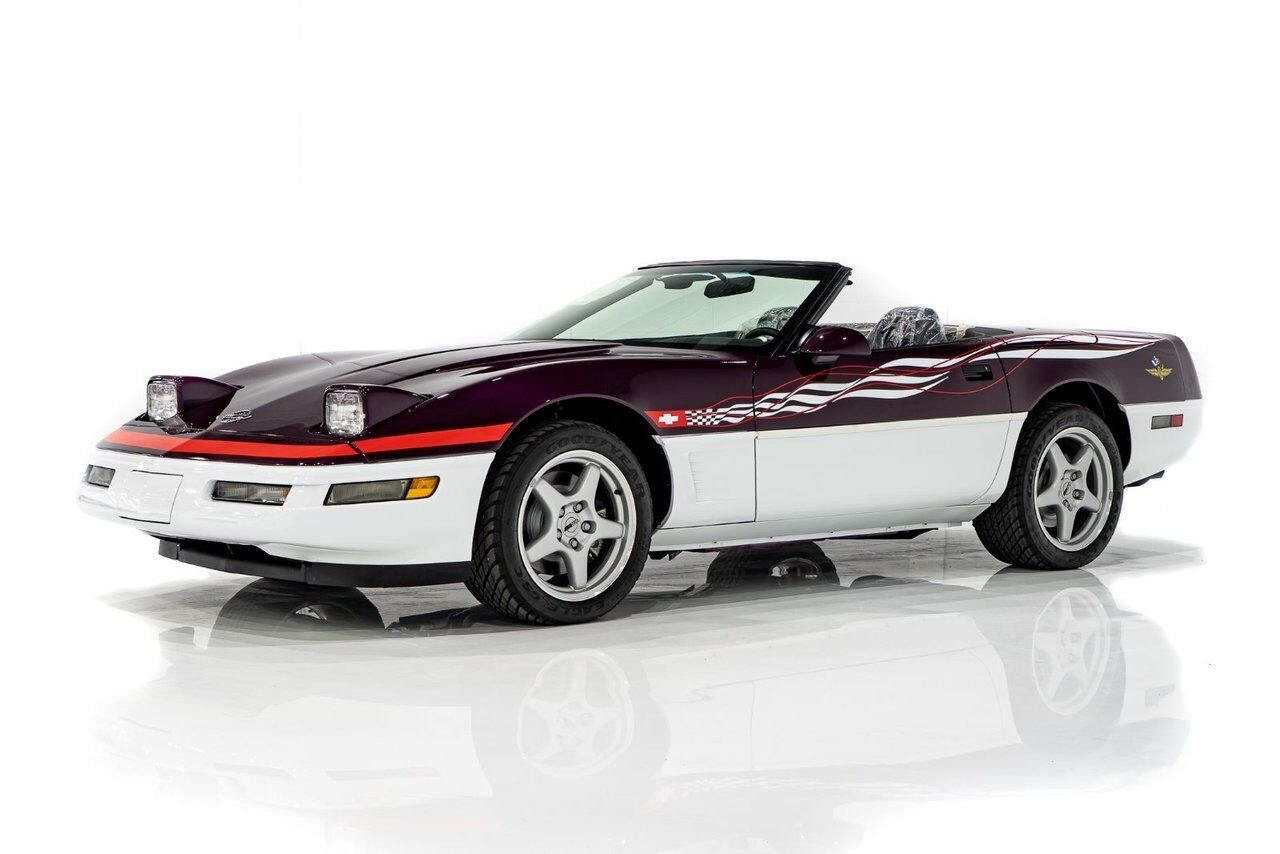 1995 Chevrolet Corvette *PRIX EN USD* RPO Z4Z PACE CAR PRESENTED IN DELIVERY PACKAGING WITH ONLY 192MILES (307KM) FROM NEW White Montreal - photo #0