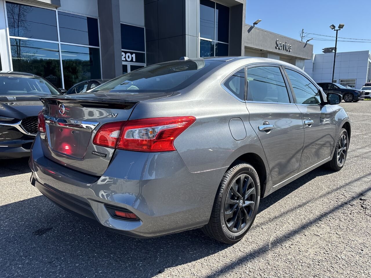2018 Nissan Sentra SV Édition de minuit CVT Grey Montmagny - photo #4