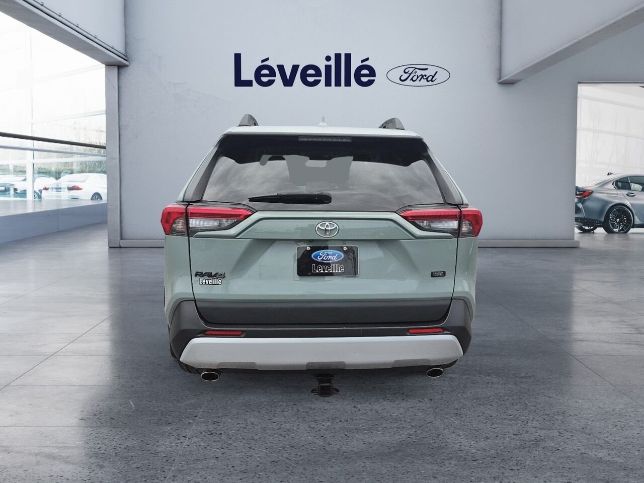 2020 Toyota RAV4 Grey Saint-Jérôme - photo #2