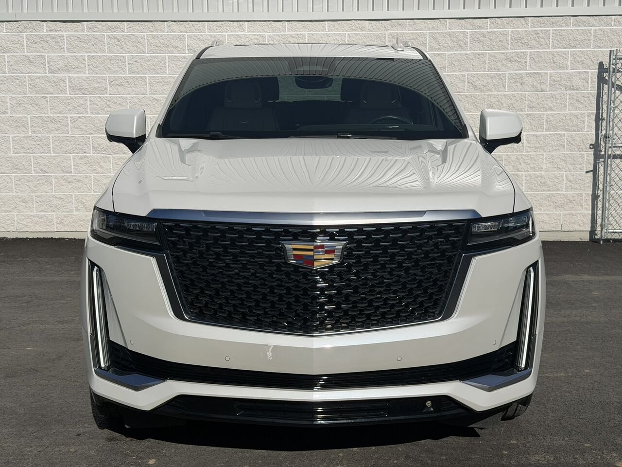 2023 Cadillac Escalade PREMIUM LUXURY AWD FINANCEMENT À PARTIR 3.99% White Laval - photo #3
