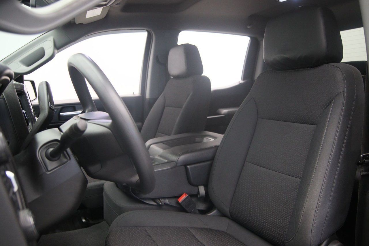 Chevrolet Silverado 1500 Custom 2020 Noir Baie-Comeau - photo #3
