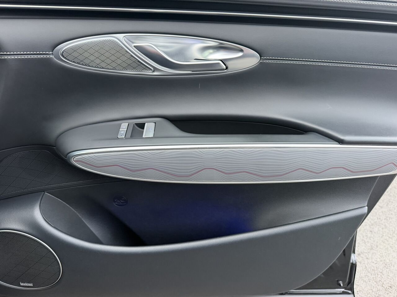 Genesis GV70 2.5T Advanced Plus AWD 2024 Noir Laval - photo #20
