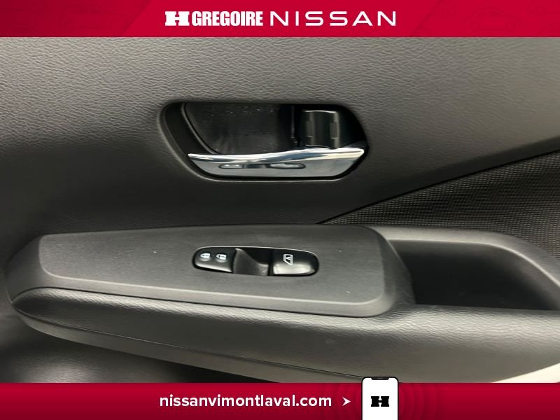 2025 Nissan Kicks White Laval - photo #12