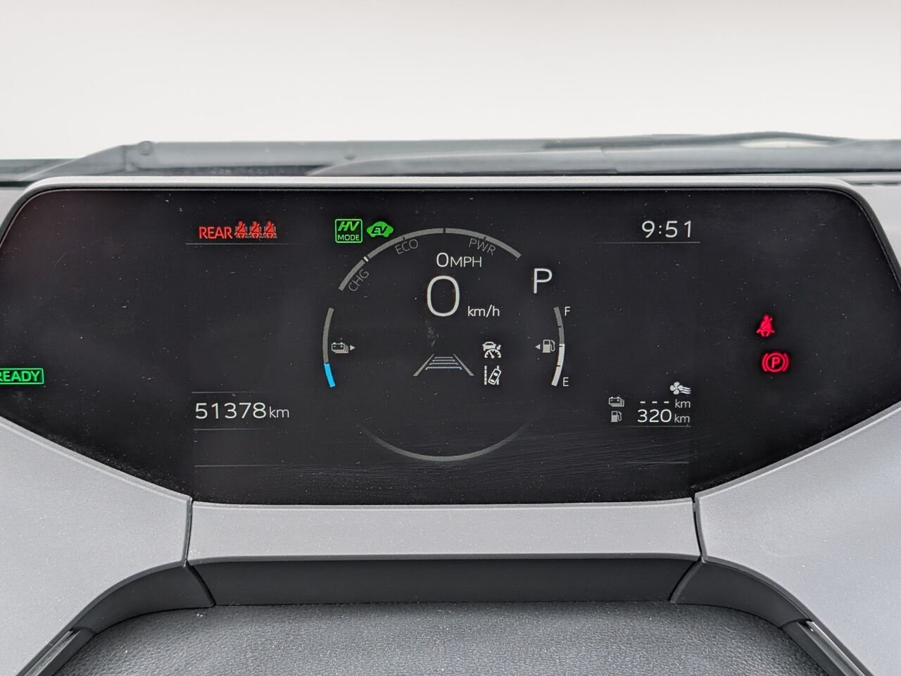 Toyota Prius Prime SE/SIÈGES CHAUFFANTS/VOLANT CHAUFFANT/AC/BLUETOOTH/CAMERA DE RECUL 2023 Blanc Sherbrooke - photo #16