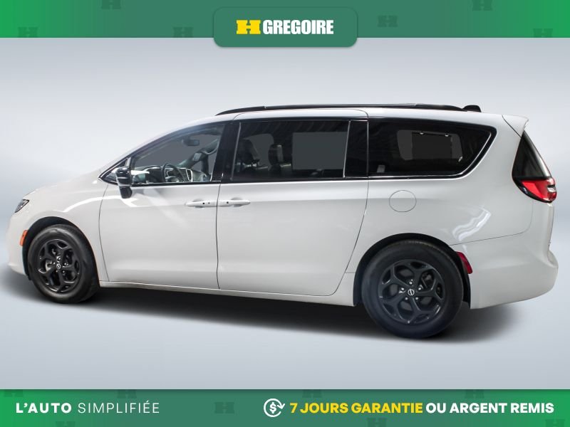 2025 Chrysler Pacifica White Laval - photo #4