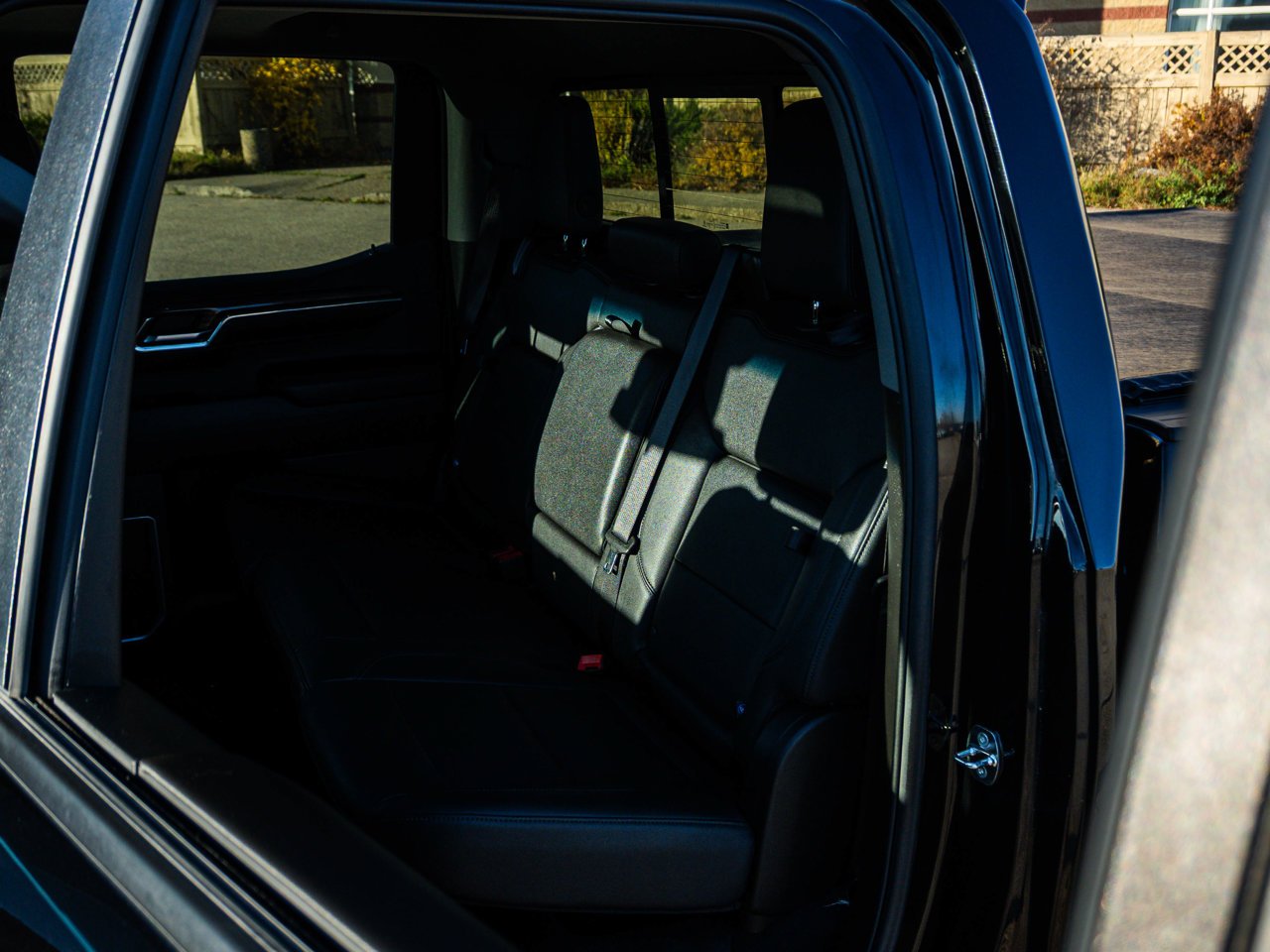 2024 Chevrolet Silverado 1500 4WD Crew Cab 147 RST Black Sherwood Park - photo #32