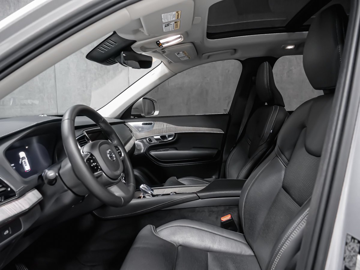 Volvo XC90 B6 ULTIMATE BRIGHT BOWERS & WILKINS 2024 Argent Montréal - photo #12