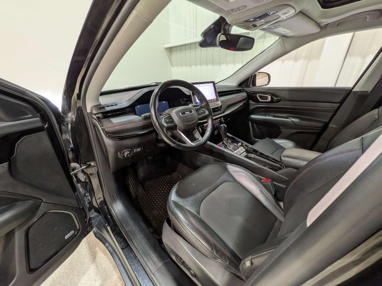 2022 Jeep Compass Trailhawk 4x4 Black Val-David - photo #10