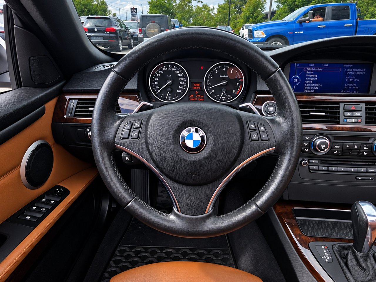 BMW 335i Convertible 2011 Blanc Granby - photo #22