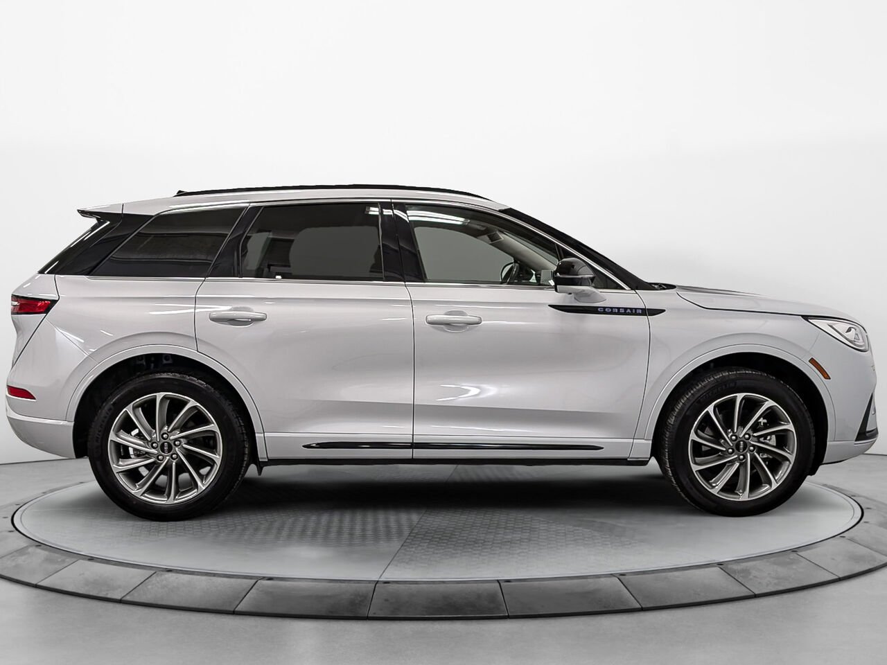 2025 Lincoln CORSAIR Grand Touring Hybrid AWD White Sherbrooke - photo #5