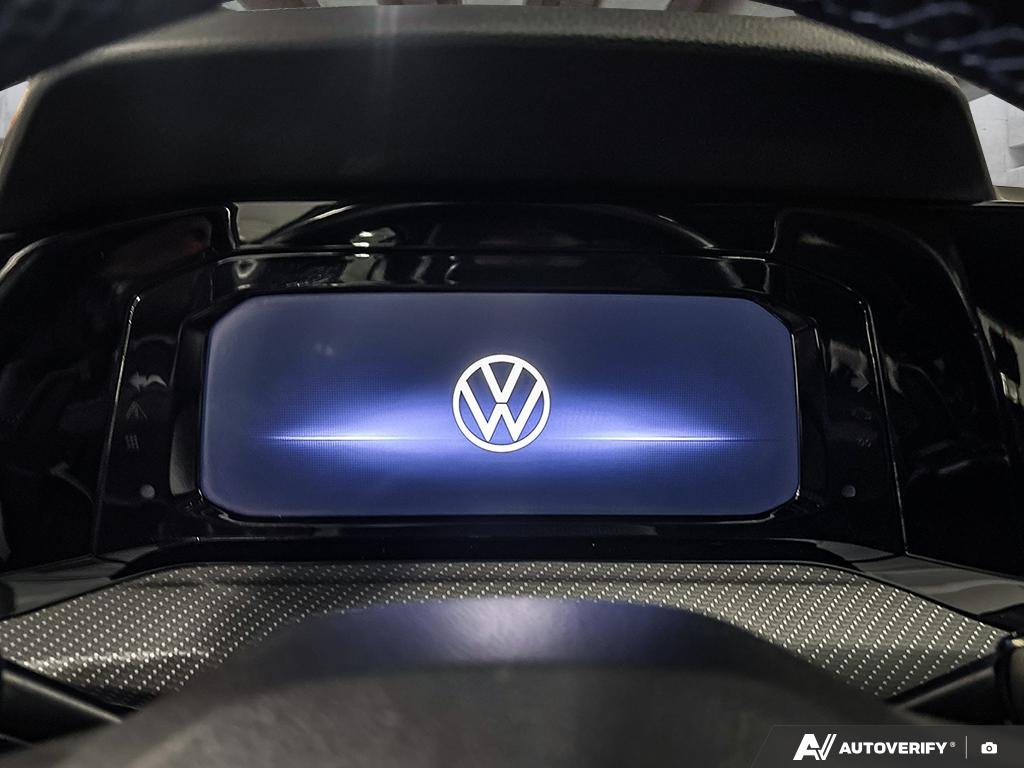 2022 Volkswagen Golf R 2601628A | DSG Blue Edmonton - photo #11