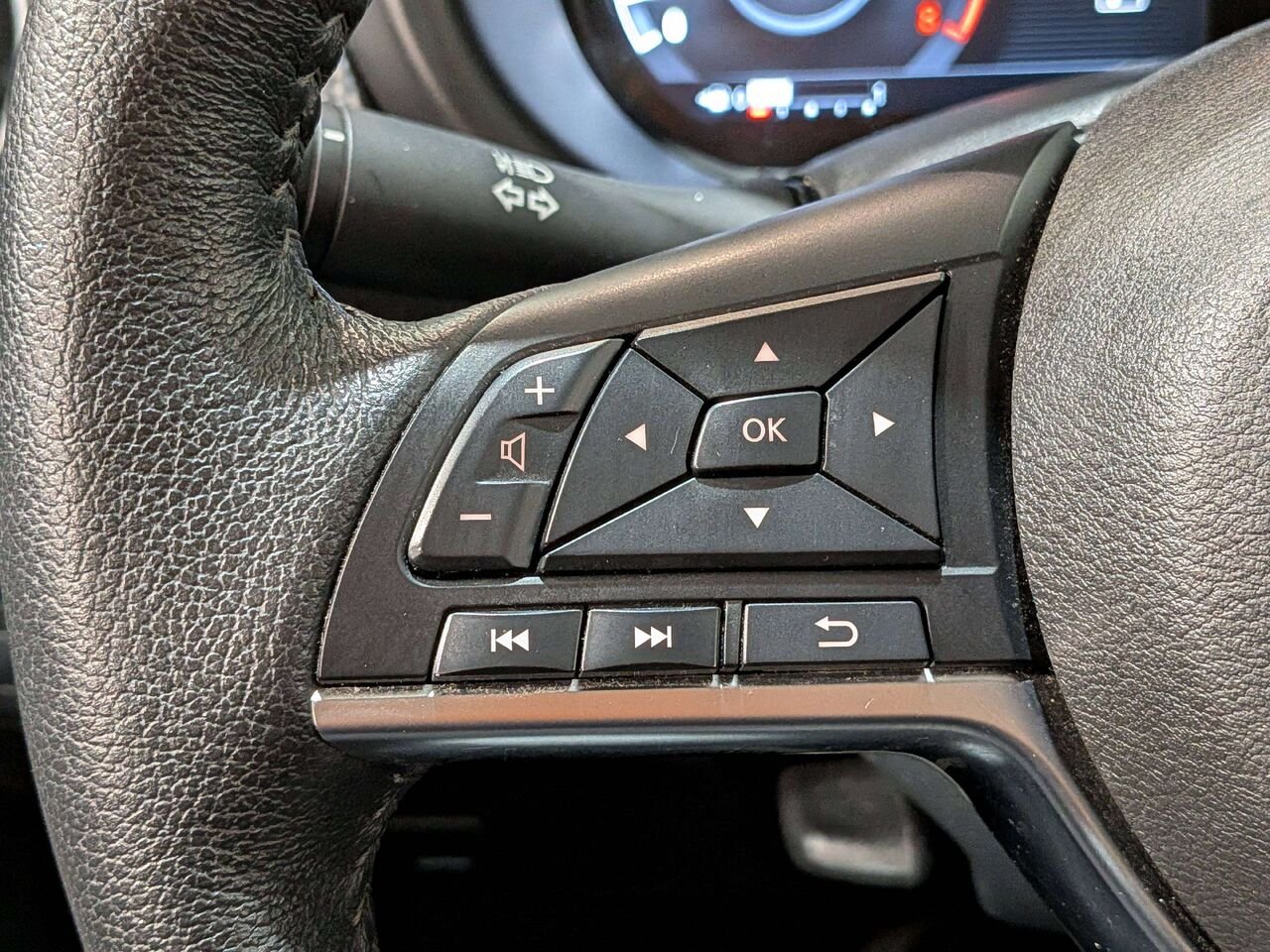 2024 Nissan Kicks SV FWD Black Val-David - photo #14