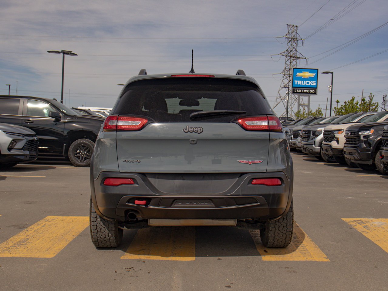 2015 Jeep Cherokee 4WD 4dr Trailhawk gray Sherwood Park - photo #8