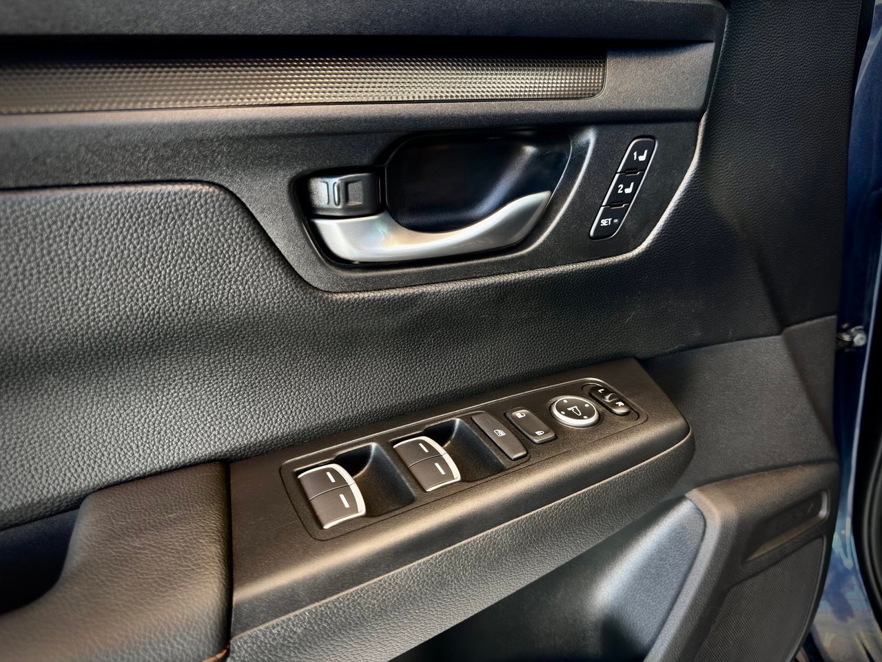 2024 Honda CR-V Hybrid Blue Notre-Dame-des-Prairies - photo #32