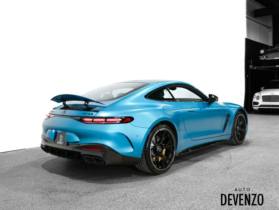 2026 Mercedes-Benz GT AMG 2026 Blue