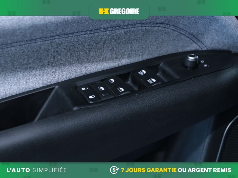 2022 Jeep Compass Grey Blainville - photo #13