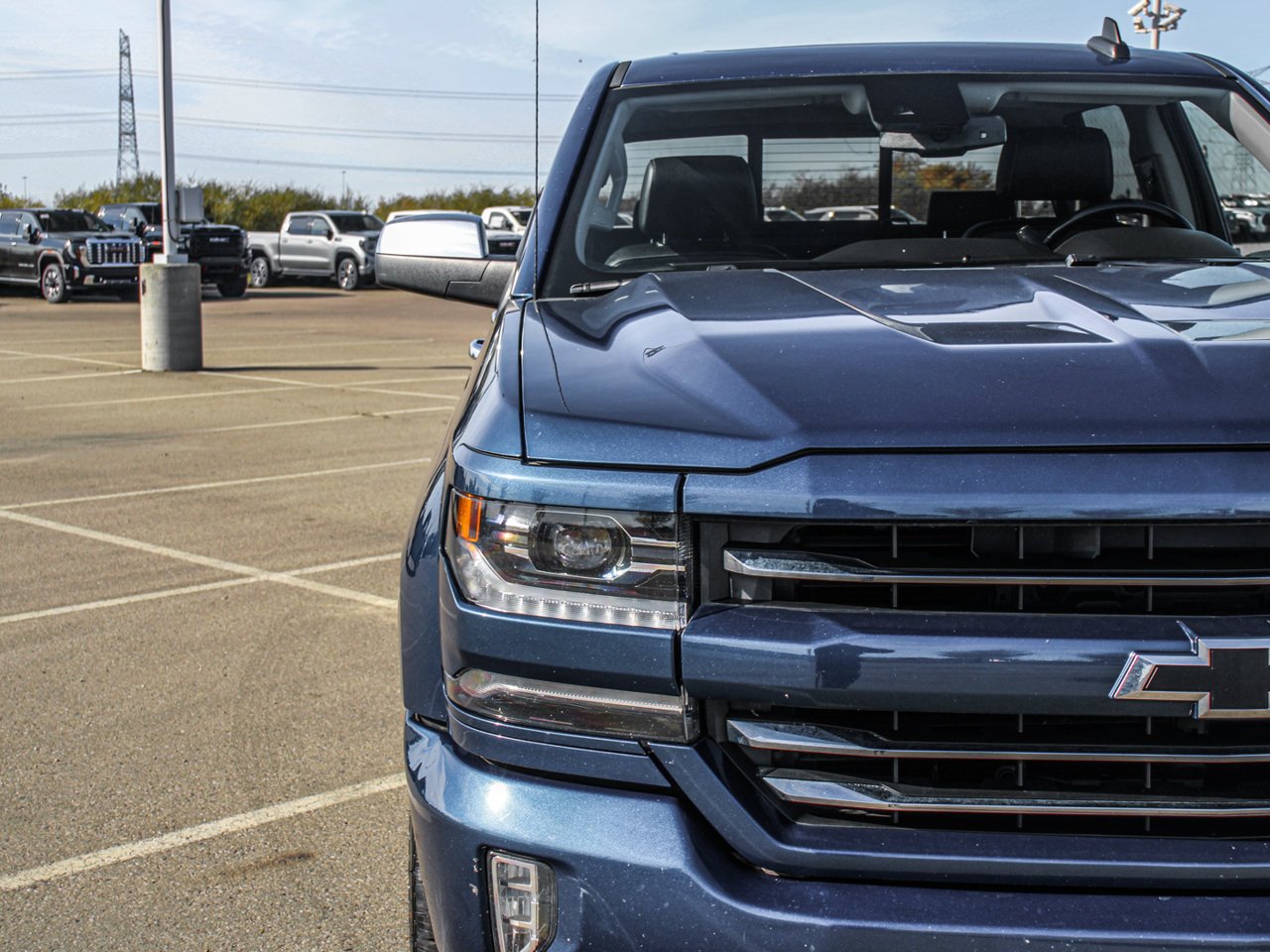 2018 Chevrolet Silverado 1500 4WD Crew Cab 143.5 LTZ w/2LZ Blue Sherwood Park - photo #10