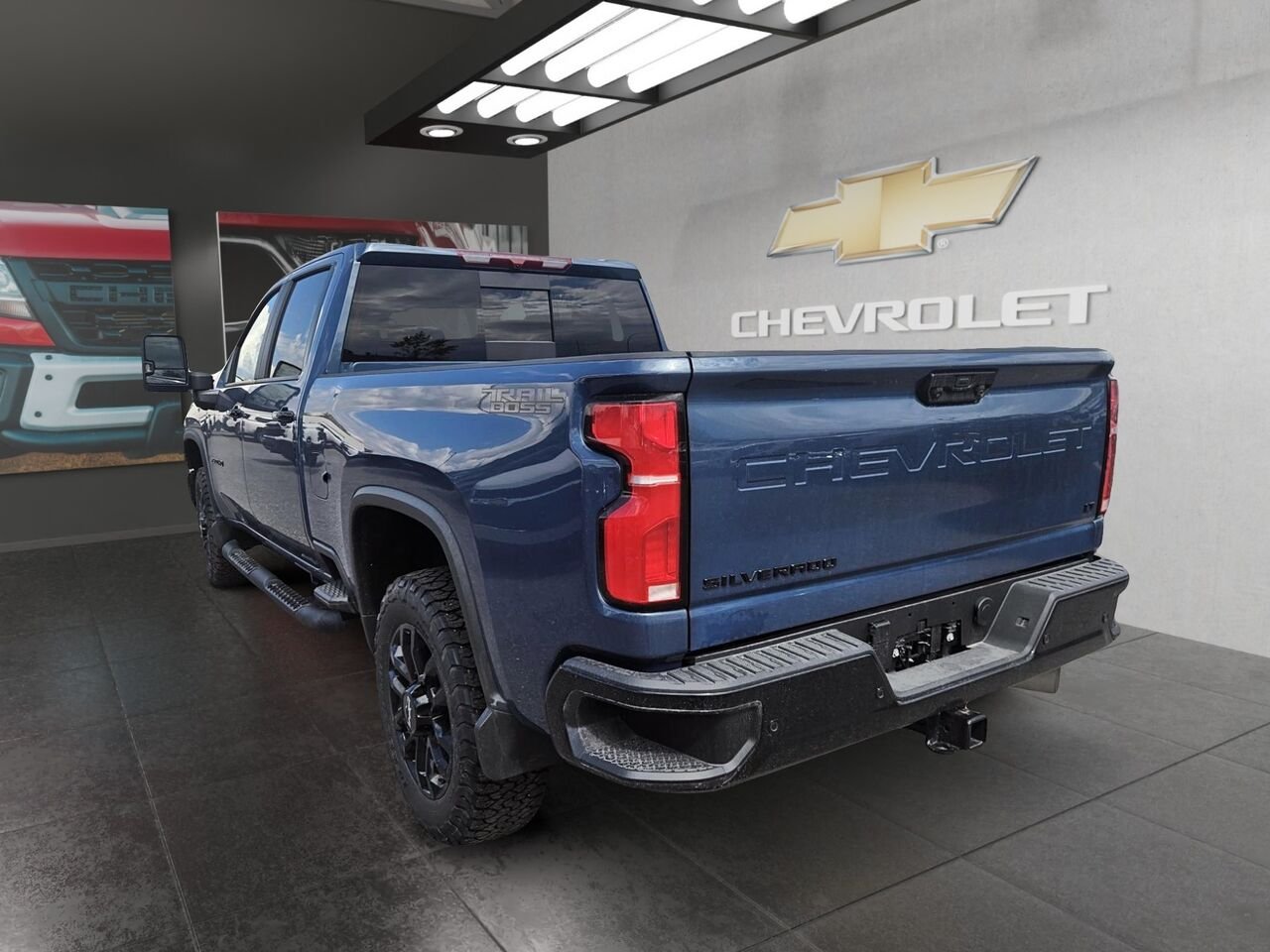CHEVROLET Silverado 2500HD LT 2026 BLEU RIVERAIN METALLISE Saint-Hyacinthe - photo #2
