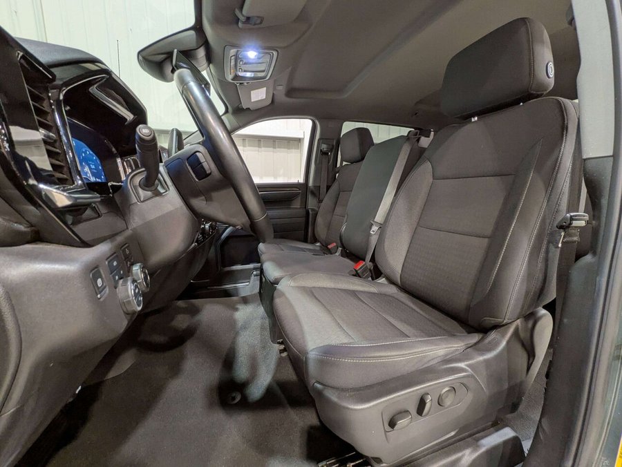 Chevrolet Silverado 1500 4WD Crew Cab 147" LT 2025 Gris