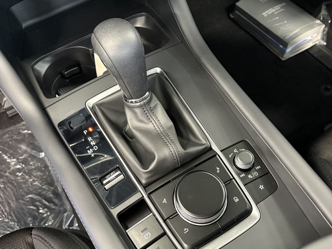 2026 MAZDA Mazda3 GX Jet Black Mica Châteauguay - photo #5
